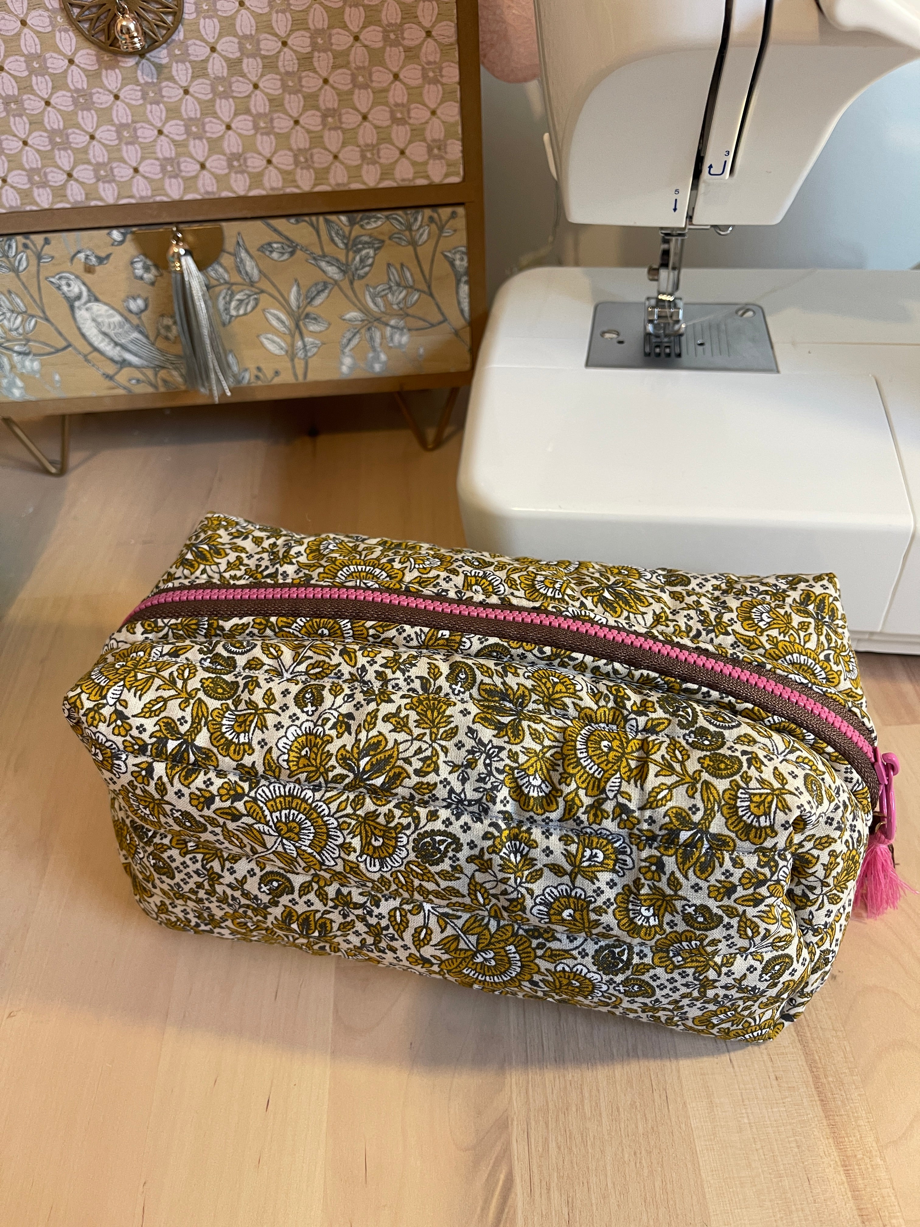 Trousse à maquillage  "Floraison Douce"