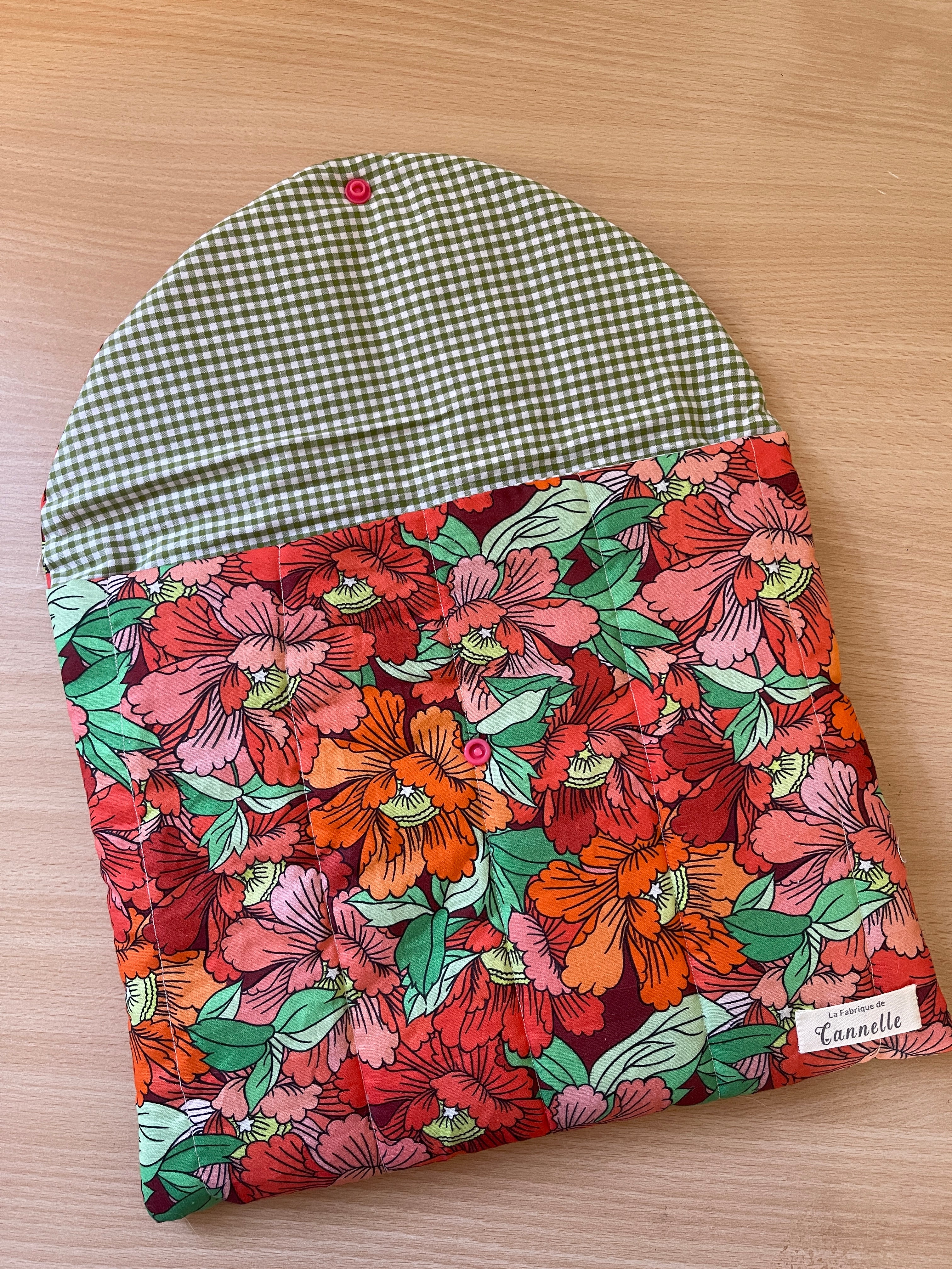 Pochette pour tablette “Fleur rouge”
