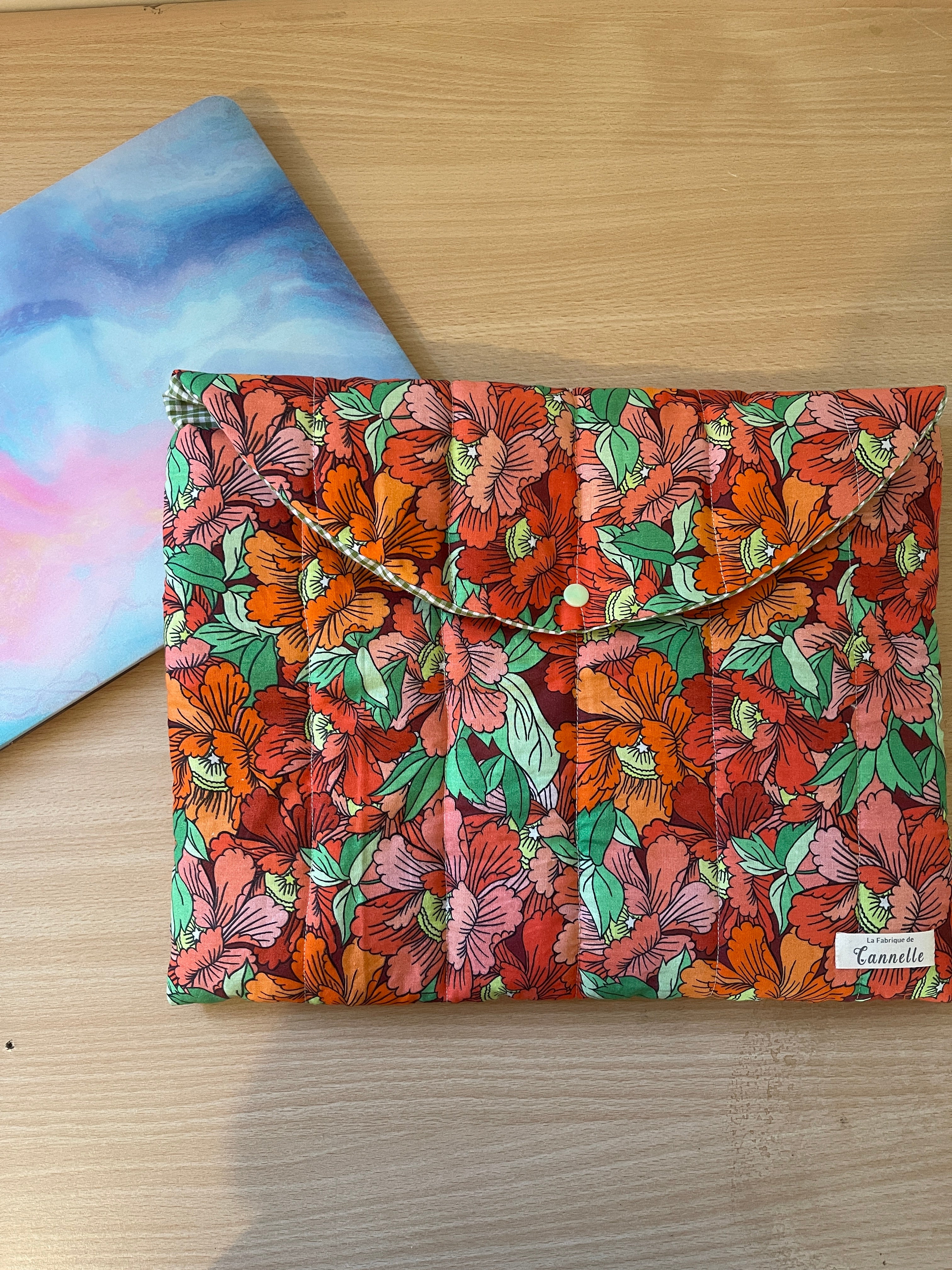 Pochette d’ordinateur “Fleur Rouge”