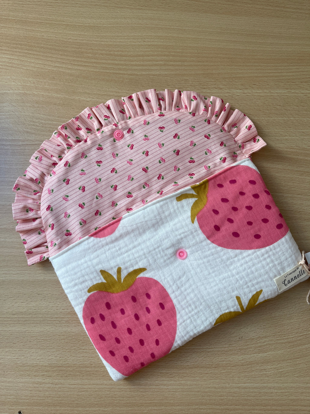 Pochette plate "Fraise rose"